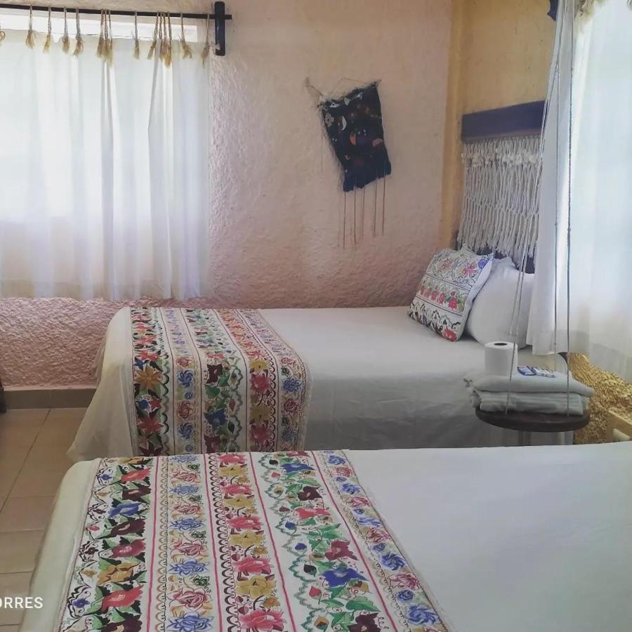 Hotel Gutierrez เซเลสตุน ภายนอก รูปภาพ