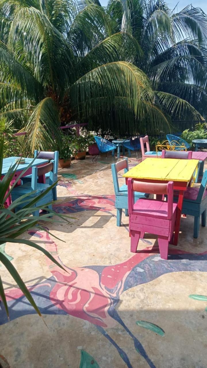 Hotel Gutierrez เซเลสตุน ภายนอก รูปภาพ