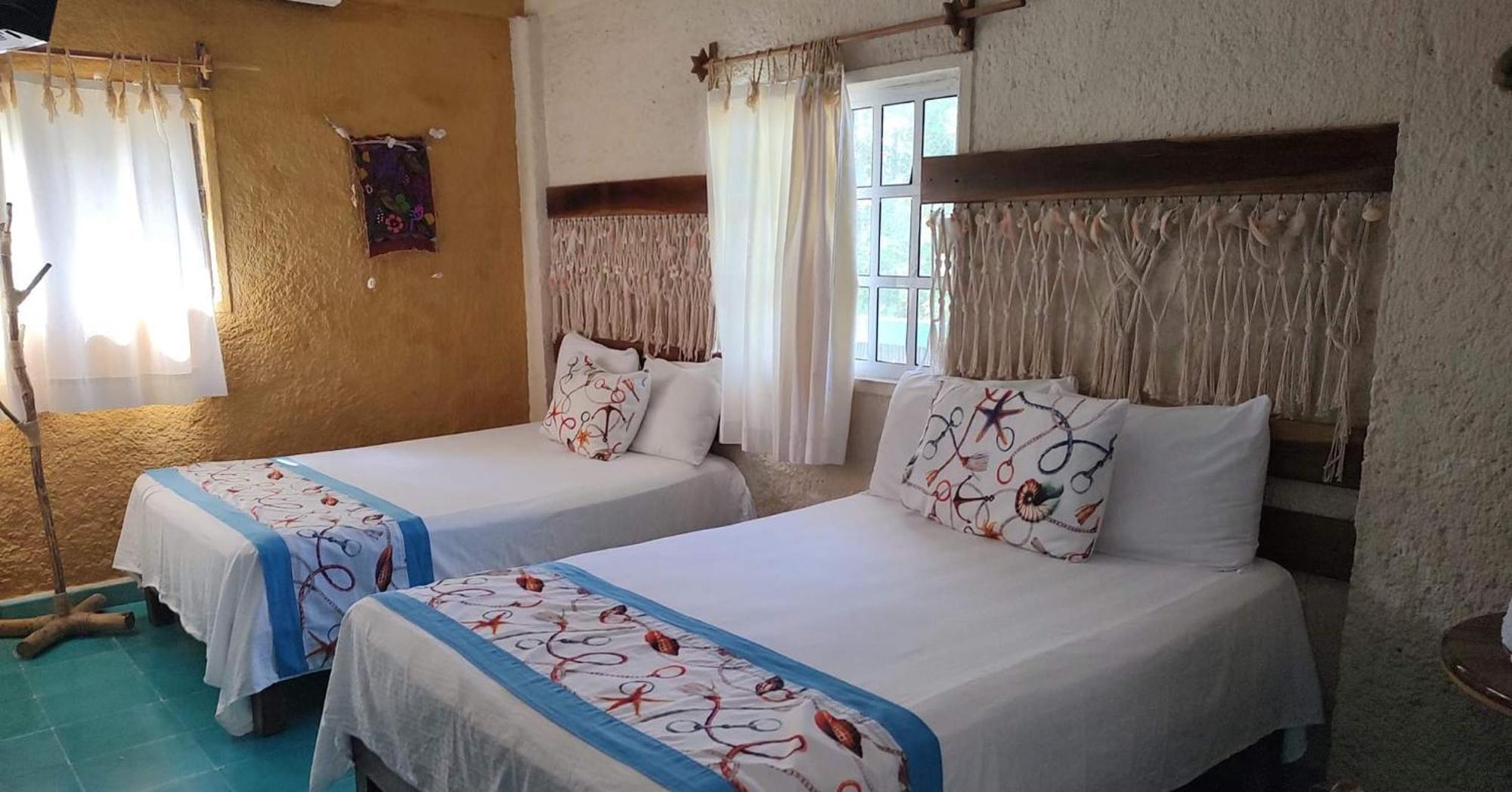 Hotel Gutierrez เซเลสตุน ภายนอก รูปภาพ