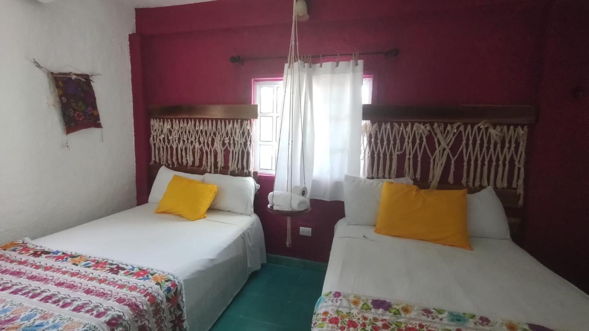 Hotel Gutierrez เซเลสตุน ภายนอก รูปภาพ